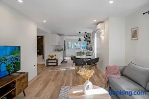 The Willow Suite Near DT & Hospital - Image 3