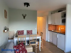 Newly renovated flat on the slopes - Image 1