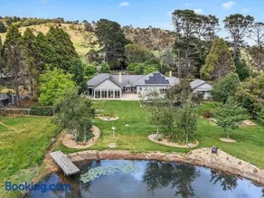 Southern Highland Estate, Private Rural Oasis. - Image 3