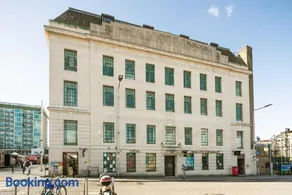 London City Hotel - Image 1