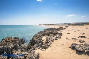 HOLIDAYLAND NARBONNE PLAGE Villas 6 ou 7 PERSONNES AVEC TERRASSE ET PLACE DE PARKING PRIVATIVE - Image 1