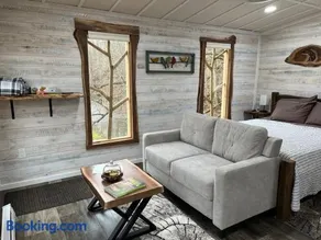 The Owl's Perch Treehouse - Image 3
