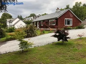 Cedar Lodge - Image 1