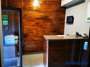 Aerotropolis Guest Lodge - Image 5