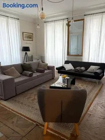 La Villa Louana 1 - Chambre familliale ou Appartement 160m2, Coeur de Ville - Image 2