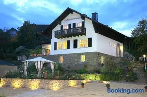 Chalet am Kurpark - Image 1