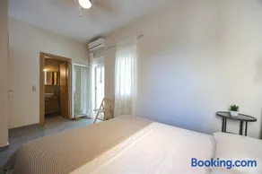 Rodia Beach Suites - Image 3