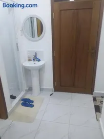 EXECUTIVE ONE BEDROOM BAMBURI Mtambo - Image 5