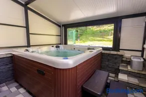 House Veles - Image 3