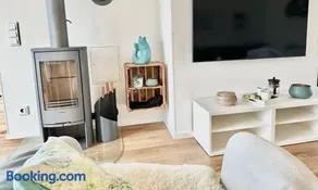 Surfbude, Olpenitz - moderne Ferienwohnung in direkter Strandnähe mit eigenem Eingang, Sauna, Kaminofen, Balkonterrasse und Parkplatz - Image 5