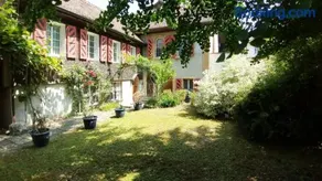 Swiss Art & Vine Pop-Up House - Image 2