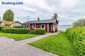 VGO715-Hova-Hulan-Strandvaegen-9 - Image 1