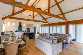 4 Bed in Bideford oc-83444 - Image 1