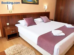 Cozy one - bedroom apartment in Grenada - Image 4