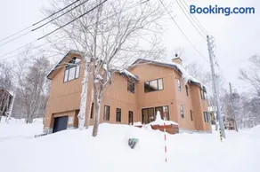 Yuki Usagi - walking distance to Rusutsu Resort - Image 1