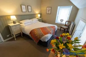 Church Cottage by Coast & Country Stays - Image 4