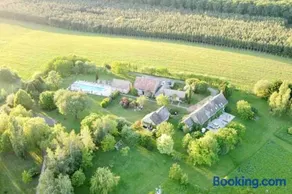 Beautiful country house 1 hr 45 min from Paris - Image 1