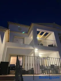 Casa Tinick - Image 1