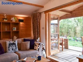 Oakwell Lodge - Image 2