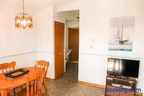 Peck's Housekeeping Cottages - Image 3