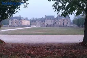 F2 au pied du château et à 15min de Center Parc - Image 1
