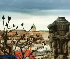 Breathtaking view Apartment Just opposite the castle - Image 1