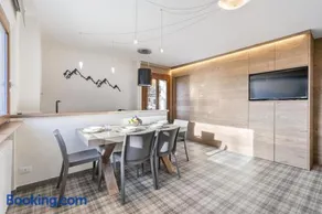 Hostdomus - Helsinki Suite - Image 1