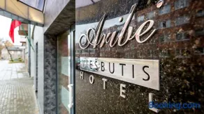 ARIBĖ Hotel Klaipėda, Free parking - Image 2