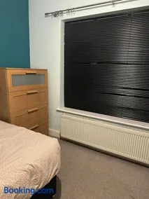 Cozy private room in South London - Image 5