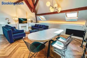 Bright Cocoon Top Floor - Chez Ela - Image 1