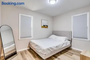 Graces Getaway sleeps 6 - Image 2