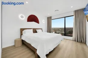 Romantic Mountain View with Lakeside living - Image 1