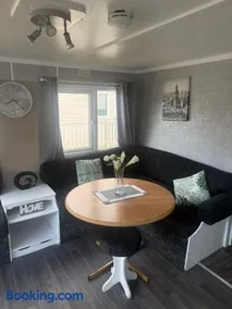 Colemans Caravans 3 Bedroom 6 Birth Caravan Golden Anchor Caravan Park - Image 4