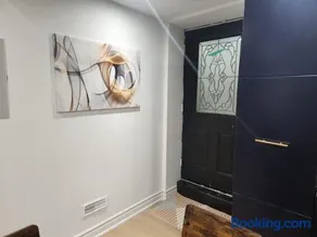 Luxe Apartment in Caledon - Image 1