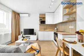 BNB Apartment near BTS Airport - Image 1