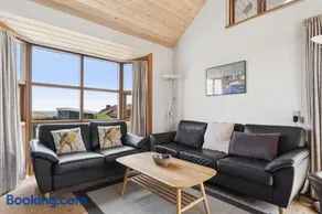 Cozy Holiday Home Near Forest And Beach - Image 2