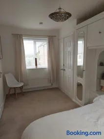 210 Greenlea Court - Image 3