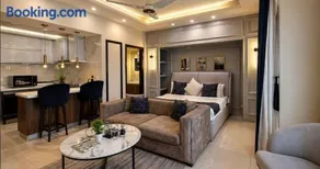 Elysium Serviced Apartment - Image 1