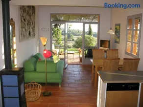 House With Garden And Sea View - Image 2
