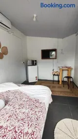 Suítes Simples Casa Madeira - Blumenau - Image 3