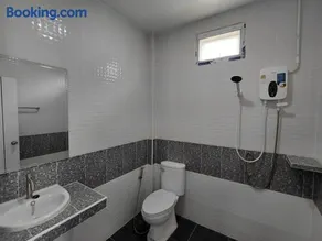 Saint Jira Hotel - Image 4