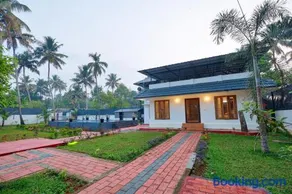 Waves and Shores Pool Beach Villa - Image 1