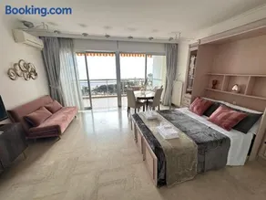 Maison Blanc - Image 1