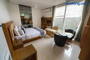S R Premium Suites - Image 3