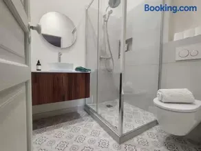 Mas provençal avec piscine au coeur de Fontvieille - Image 3