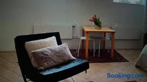 Malmo Spacious Villa - With Pool - Image 4