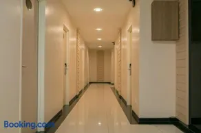 Savana Hotel & Serviced Apartments - Image 4