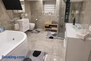 Private Apartment - Image 1