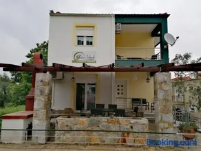 Green Island Residence - Image 1