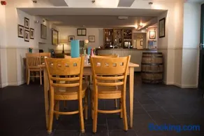Bridgend Hotel - Image 5